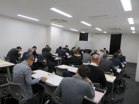 ��X�� �o�c�Ҍ��C