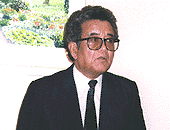 足立 英夫 氏